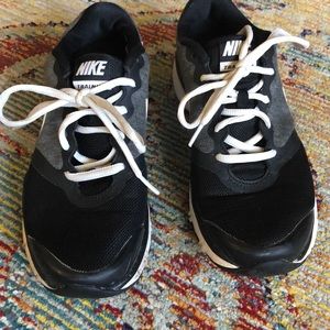 Super cute Nike training tennis shoes